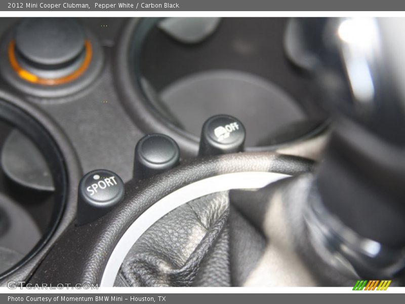 Pepper White / Carbon Black 2012 Mini Cooper Clubman