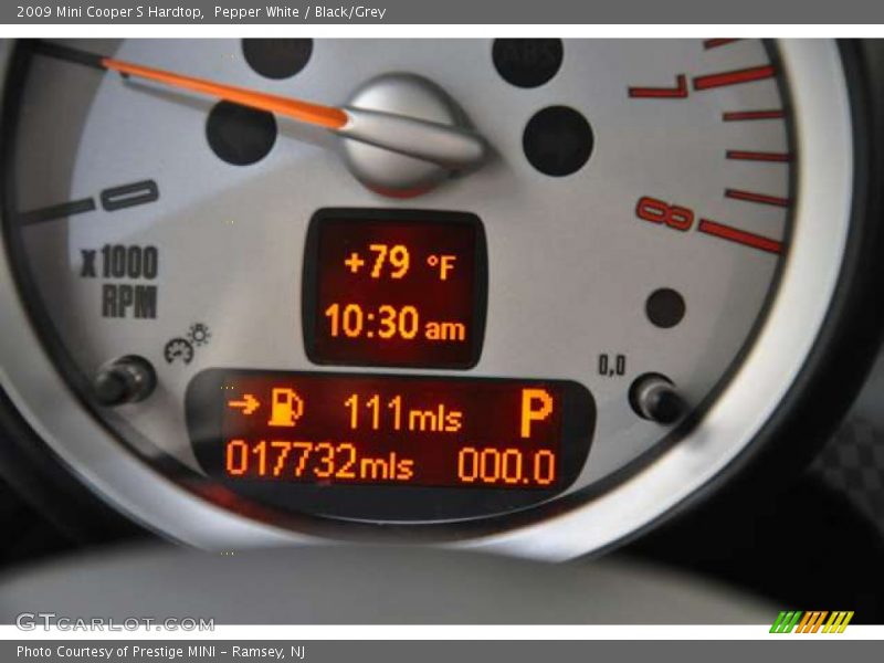 Pepper White / Black/Grey 2009 Mini Cooper S Hardtop