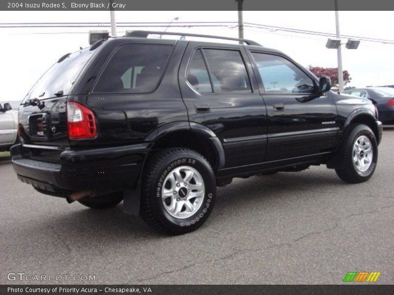 Ebony Black / Gray 2004 Isuzu Rodeo S