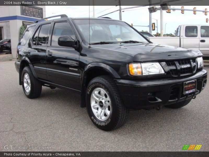 Ebony Black / Gray 2004 Isuzu Rodeo S