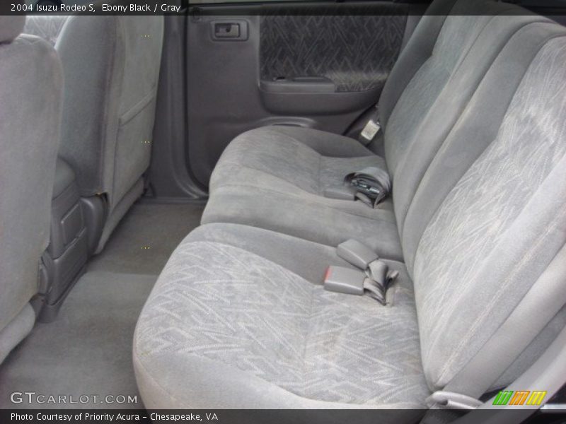 Ebony Black / Gray 2004 Isuzu Rodeo S