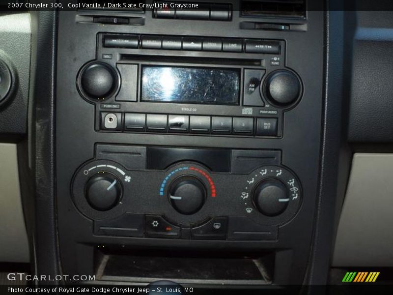 Cool Vanilla / Dark Slate Gray/Light Graystone 2007 Chrysler 300