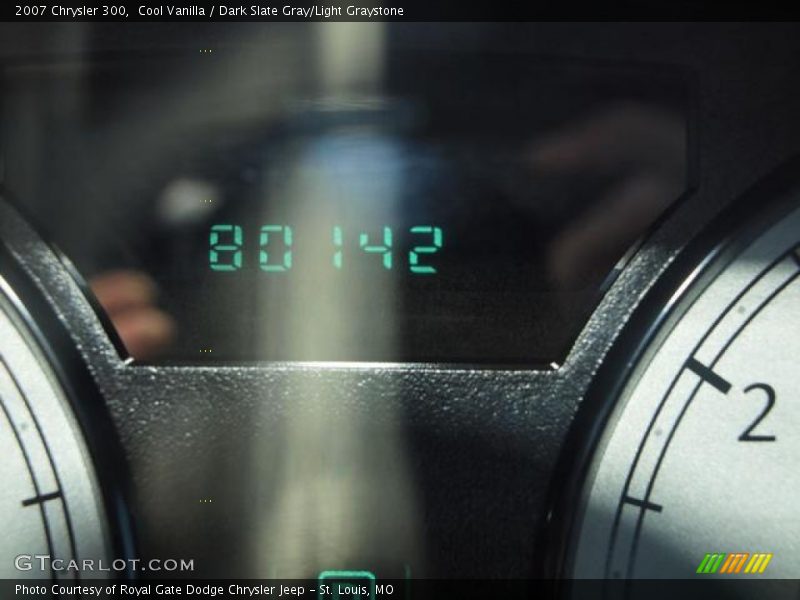 Cool Vanilla / Dark Slate Gray/Light Graystone 2007 Chrysler 300