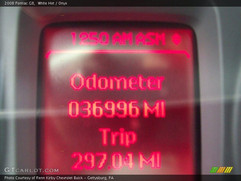 White Hot / Onyx 2008 Pontiac G8