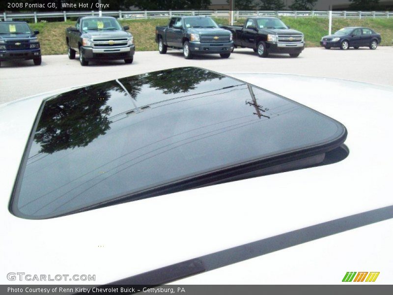 White Hot / Onyx 2008 Pontiac G8