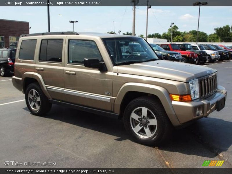 Light Khaki Metallic / Khaki 2006 Jeep Commander 4x4