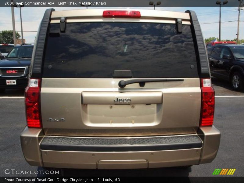 Light Khaki Metallic / Khaki 2006 Jeep Commander 4x4