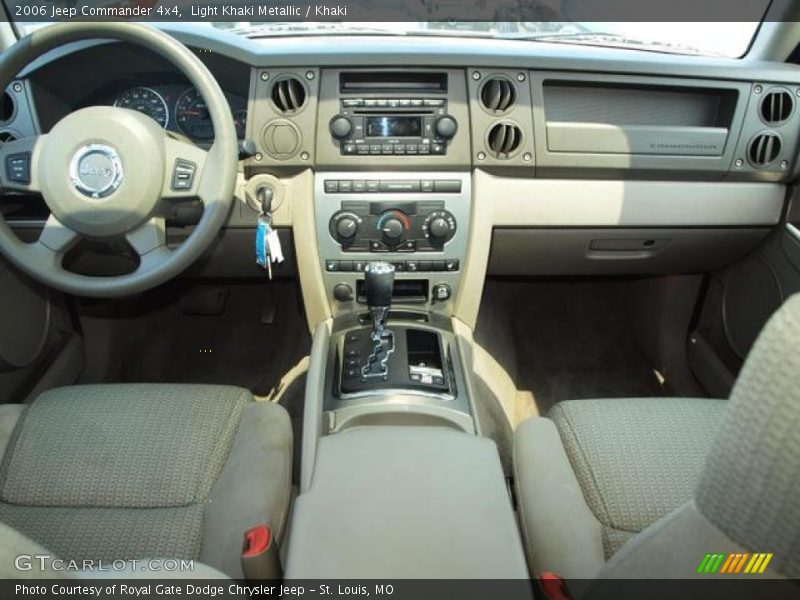 Light Khaki Metallic / Khaki 2006 Jeep Commander 4x4