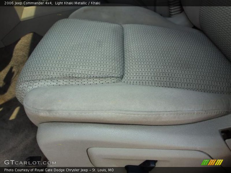 Light Khaki Metallic / Khaki 2006 Jeep Commander 4x4