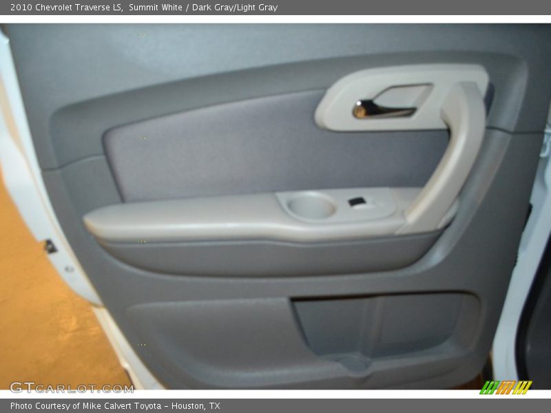 Summit White / Dark Gray/Light Gray 2010 Chevrolet Traverse LS