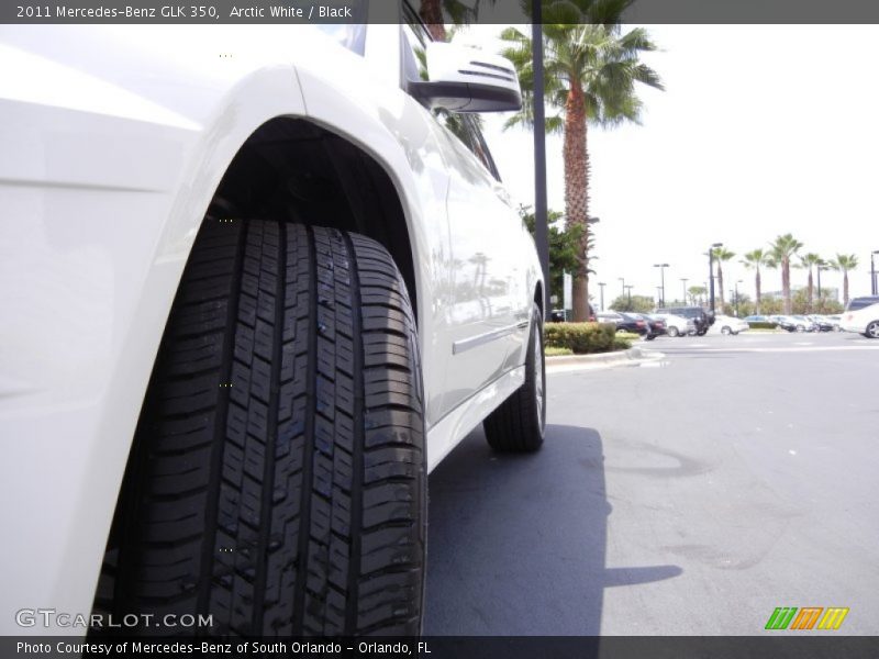 Arctic White / Black 2011 Mercedes-Benz GLK 350