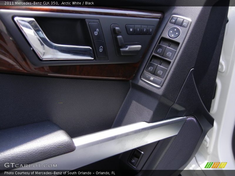 Arctic White / Black 2011 Mercedes-Benz GLK 350