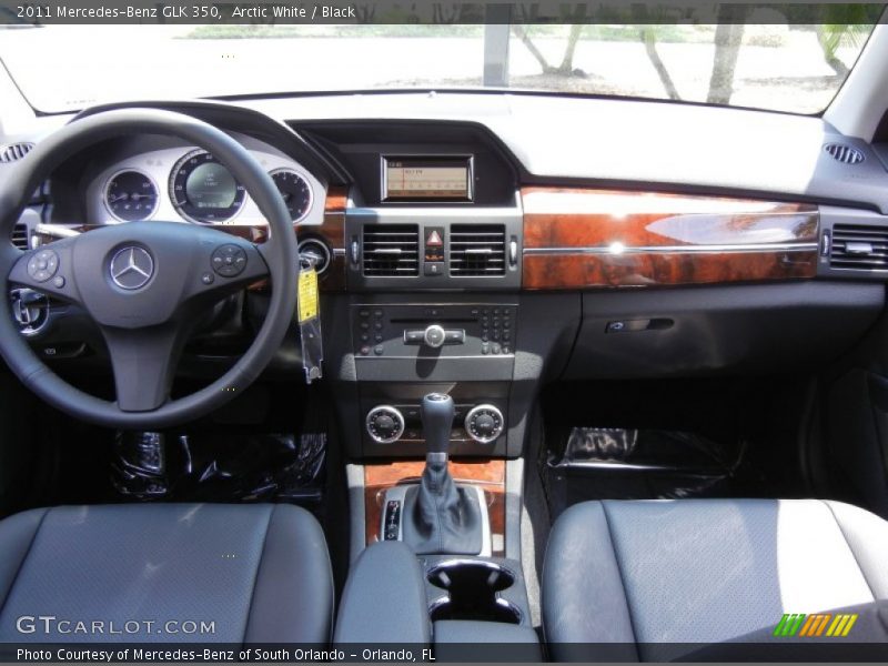 Arctic White / Black 2011 Mercedes-Benz GLK 350