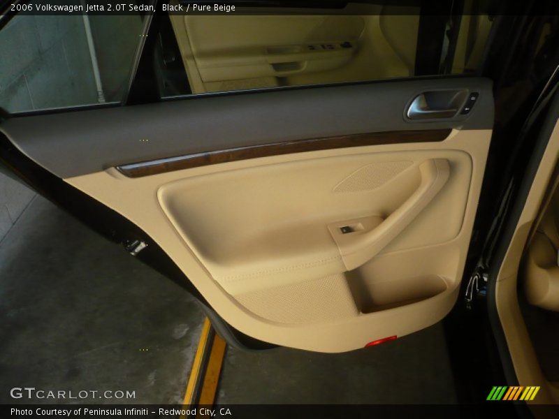 Black / Pure Beige 2006 Volkswagen Jetta 2.0T Sedan