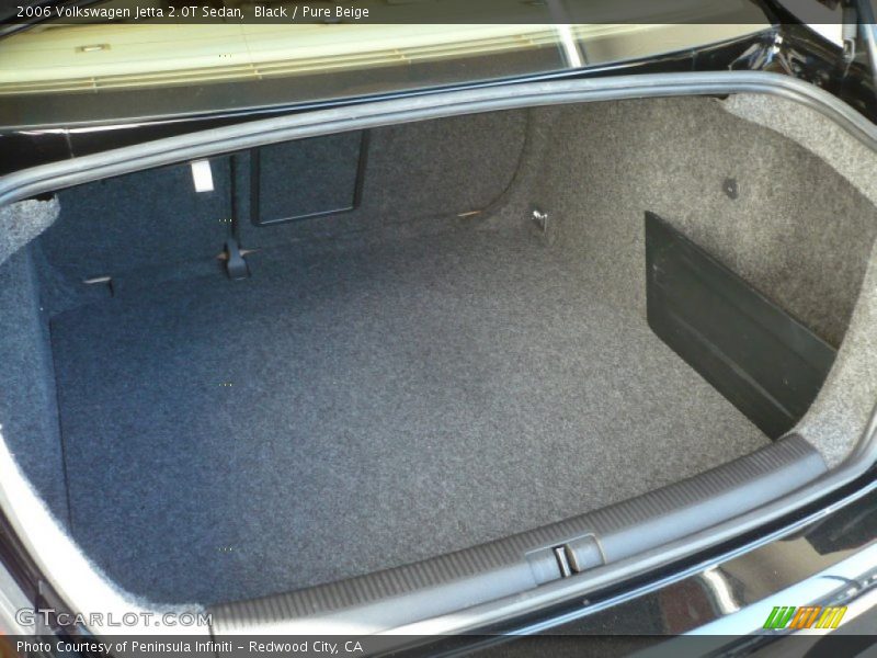 Black / Pure Beige 2006 Volkswagen Jetta 2.0T Sedan