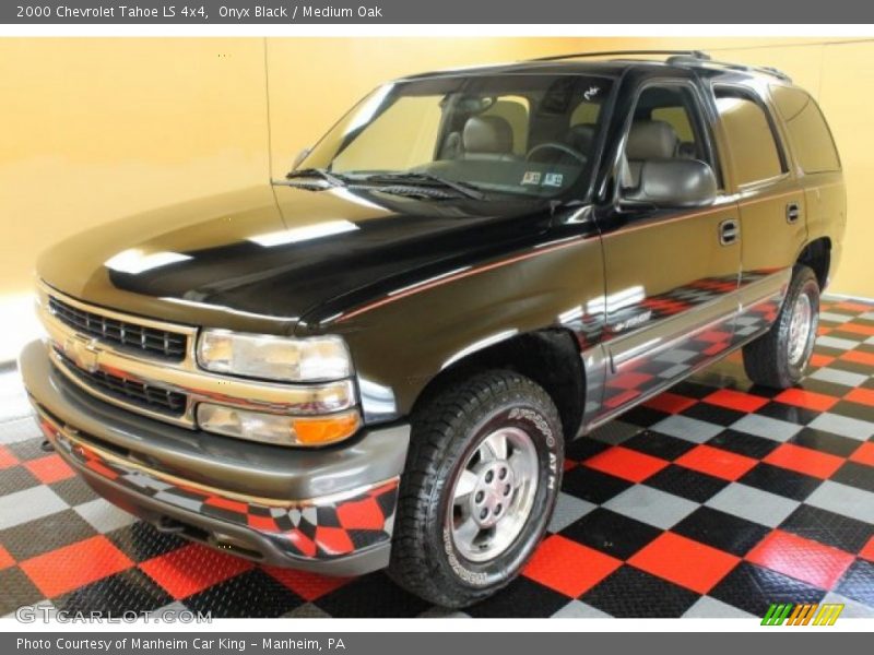 Onyx Black / Medium Oak 2000 Chevrolet Tahoe LS 4x4