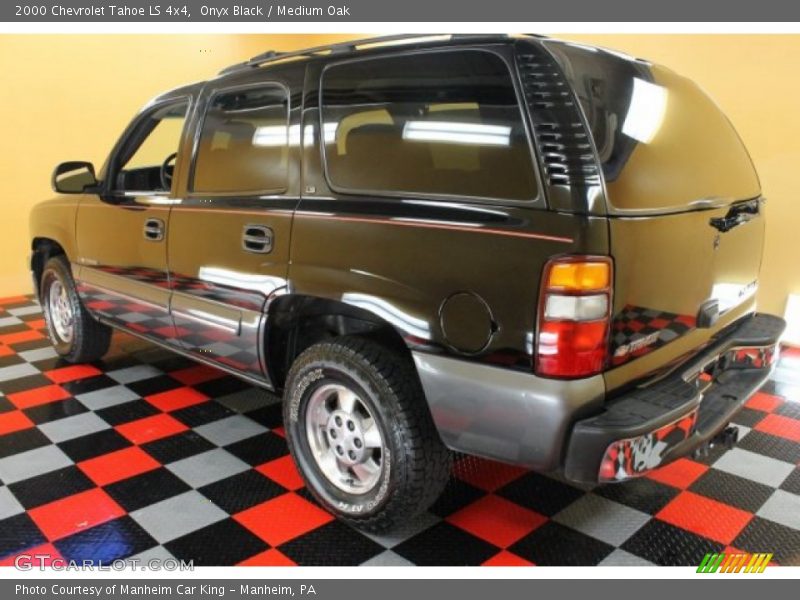 Onyx Black / Medium Oak 2000 Chevrolet Tahoe LS 4x4