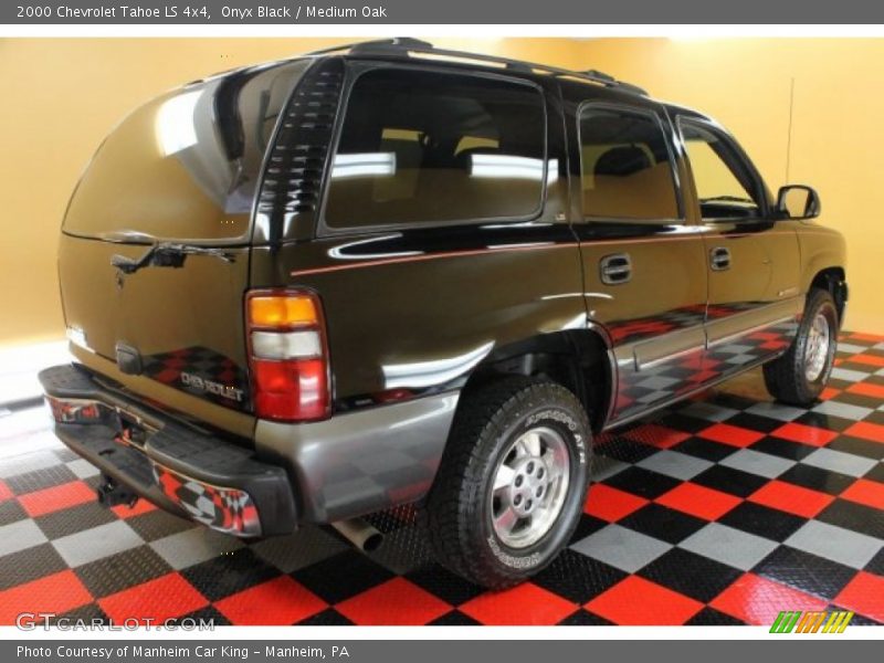 Onyx Black / Medium Oak 2000 Chevrolet Tahoe LS 4x4