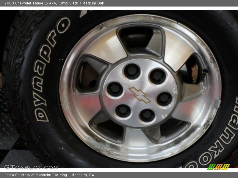 Onyx Black / Medium Oak 2000 Chevrolet Tahoe LS 4x4