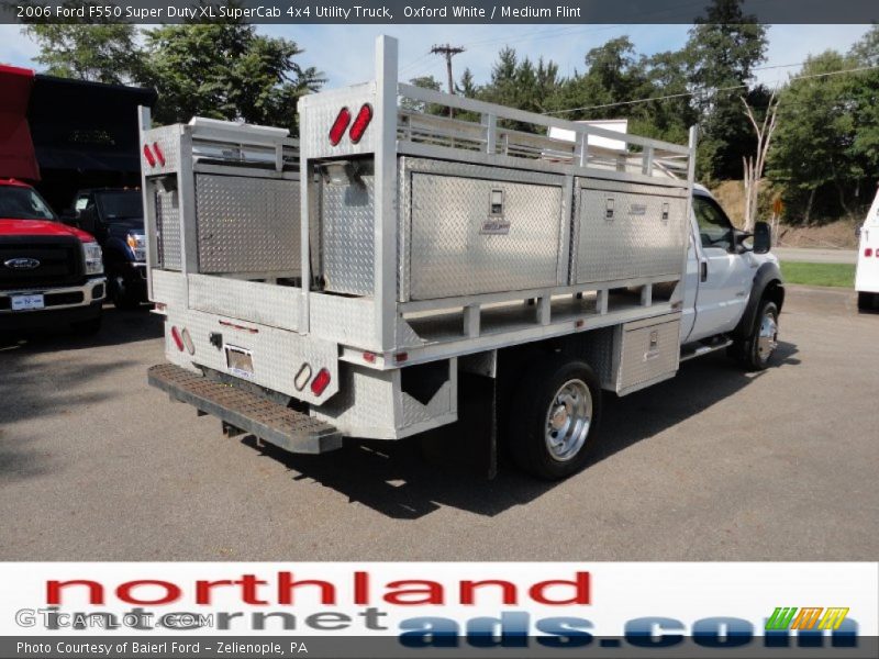 Oxford White / Medium Flint 2006 Ford F550 Super Duty XL SuperCab 4x4 Utility Truck