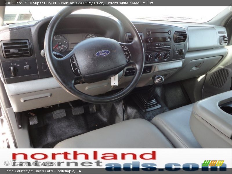 Oxford White / Medium Flint 2006 Ford F550 Super Duty XL SuperCab 4x4 Utility Truck