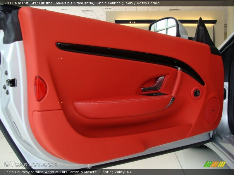 Door Panel of 2011 GranTurismo Convertible GranCabrio