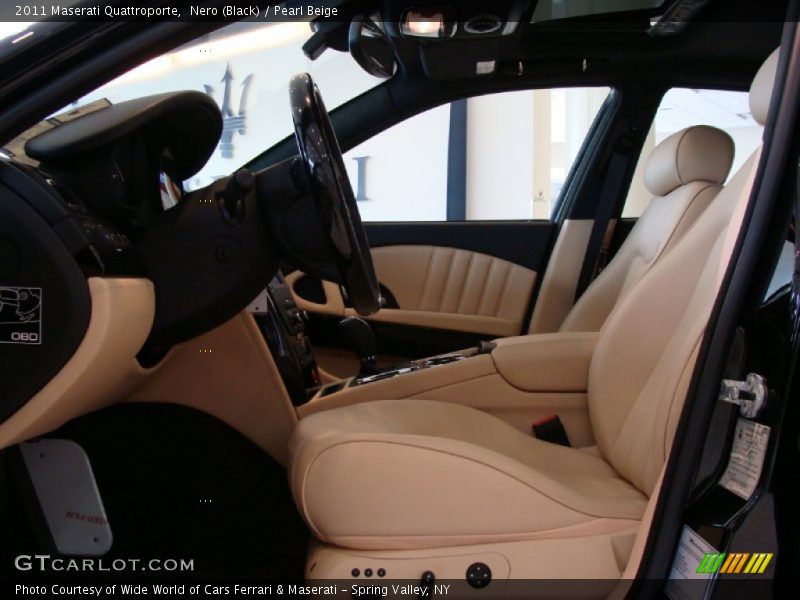 Nero (Black) / Pearl Beige 2011 Maserati Quattroporte