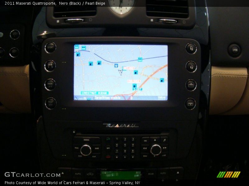Nero (Black) / Pearl Beige 2011 Maserati Quattroporte