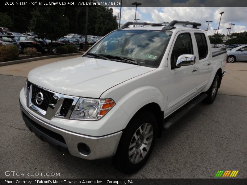 Avalanche White / Beige 2010 Nissan Frontier LE Crew Cab 4x4
