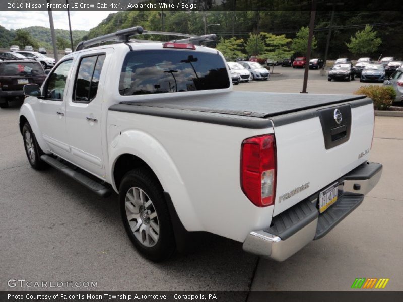 Avalanche White / Beige 2010 Nissan Frontier LE Crew Cab 4x4