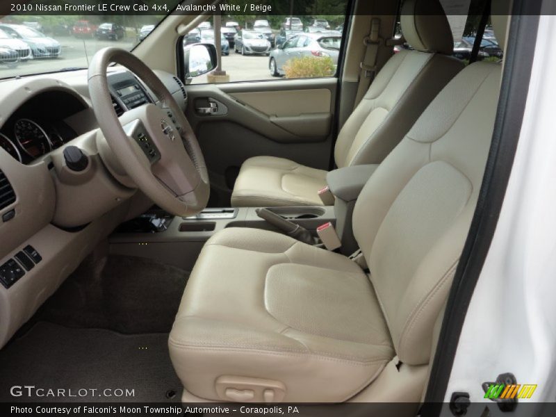 Avalanche White / Beige 2010 Nissan Frontier LE Crew Cab 4x4