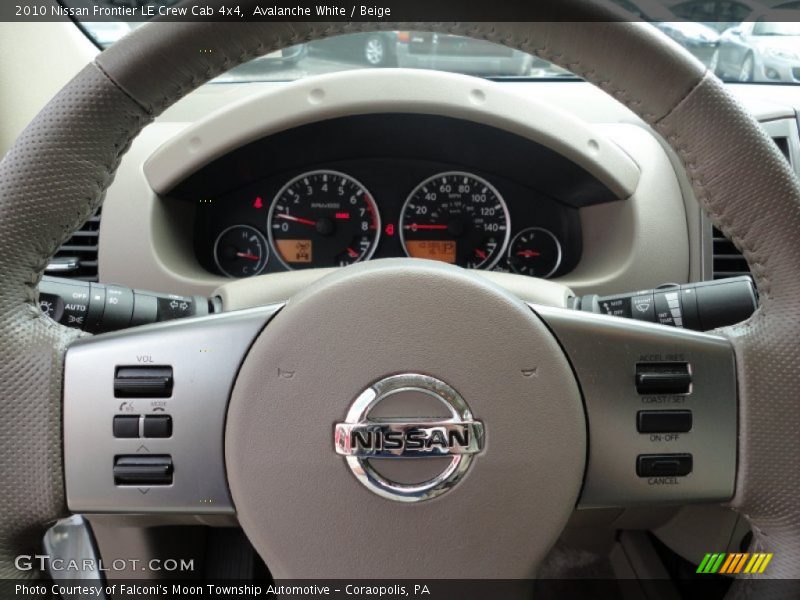 Avalanche White / Beige 2010 Nissan Frontier LE Crew Cab 4x4