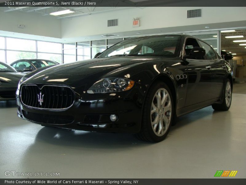 Nero (Black) / Nero 2011 Maserati Quattroporte S