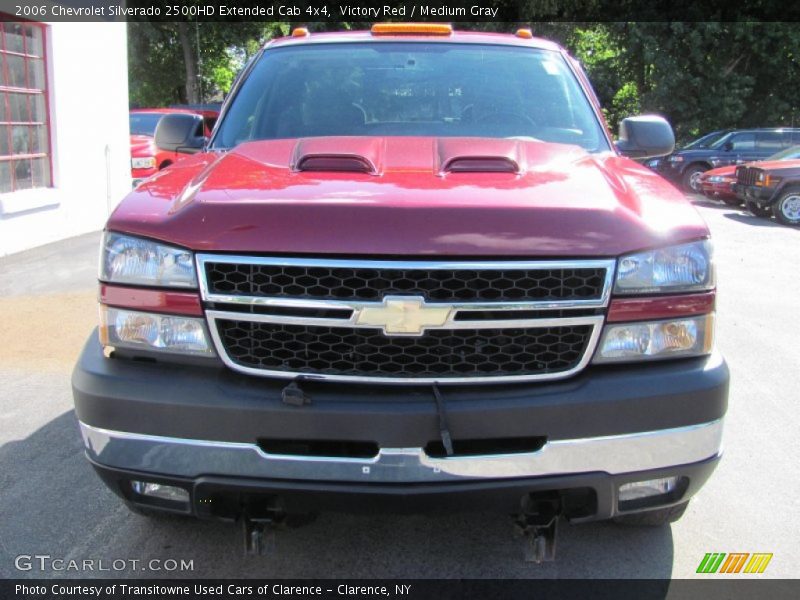 Victory Red / Medium Gray 2006 Chevrolet Silverado 2500HD Extended Cab 4x4