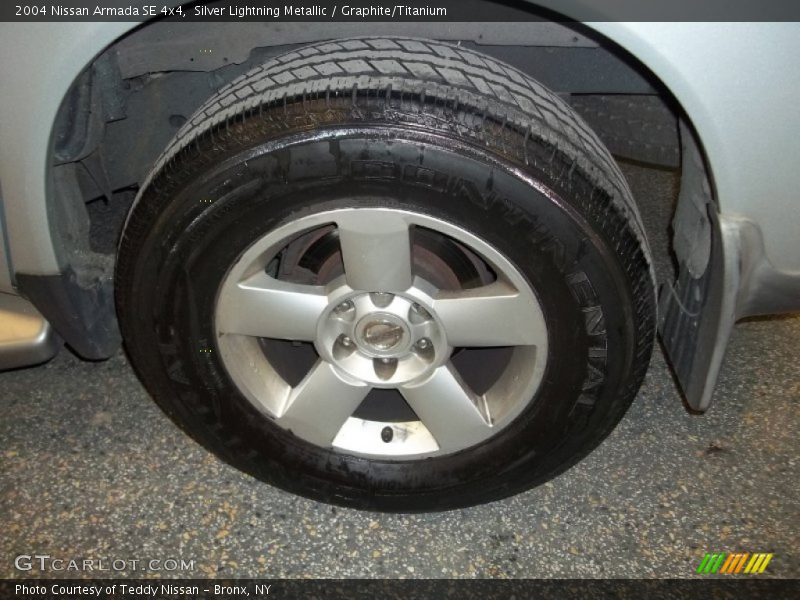 Silver Lightning Metallic / Graphite/Titanium 2004 Nissan Armada SE 4x4