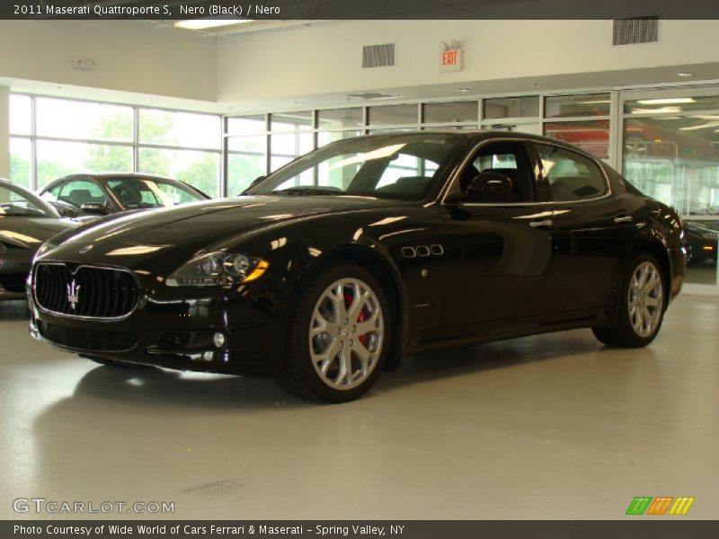 Nero (Black) / Nero 2011 Maserati Quattroporte S