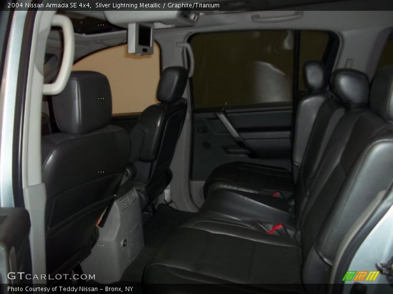 Silver Lightning Metallic / Graphite/Titanium 2004 Nissan Armada SE 4x4