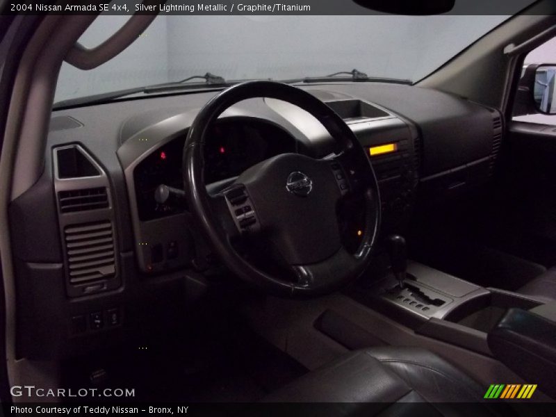 Silver Lightning Metallic / Graphite/Titanium 2004 Nissan Armada SE 4x4
