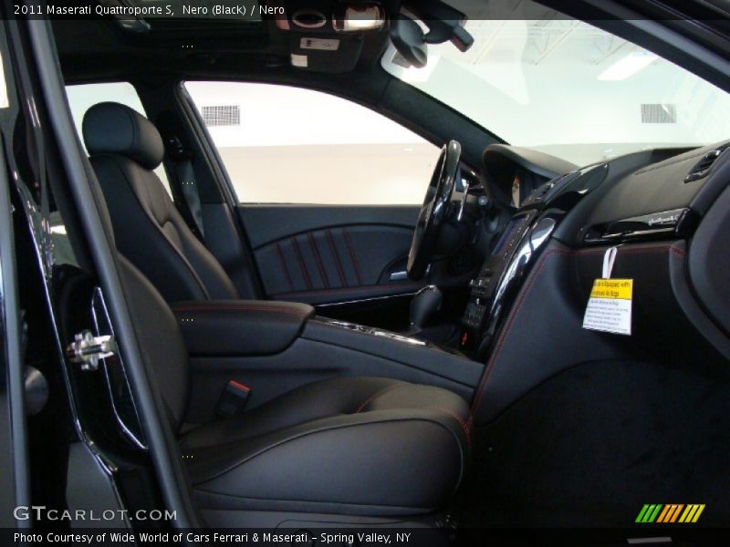 Nero (Black) / Nero 2011 Maserati Quattroporte S