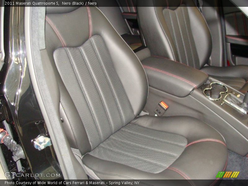 Nero (Black) / Nero 2011 Maserati Quattroporte S