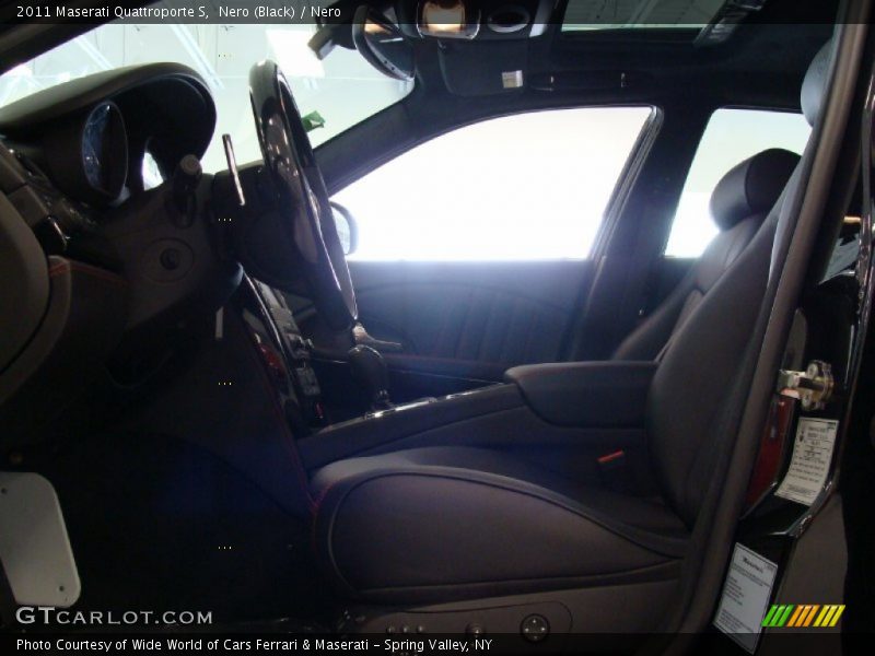 Nero (Black) / Nero 2011 Maserati Quattroporte S