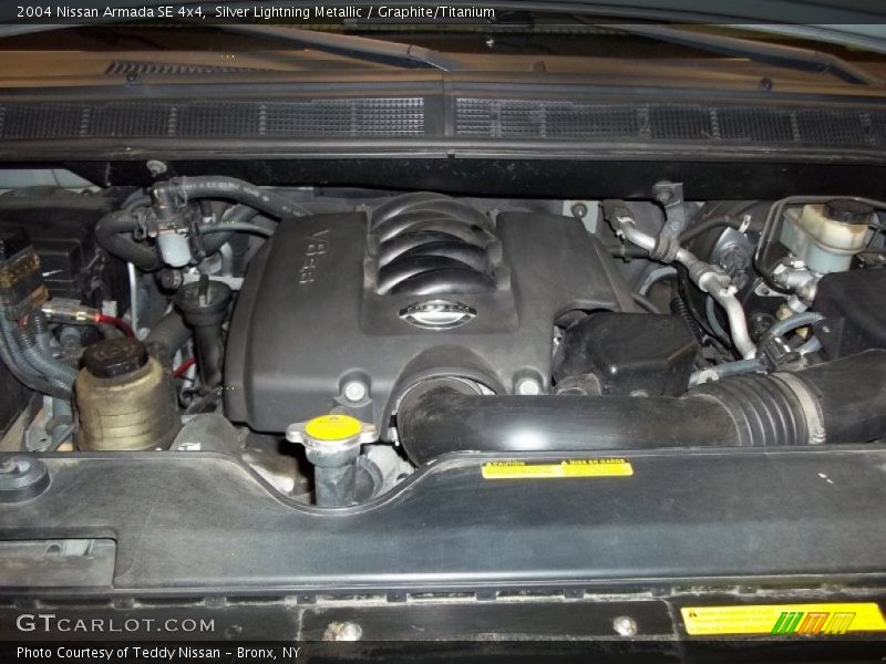 Silver Lightning Metallic / Graphite/Titanium 2004 Nissan Armada SE 4x4