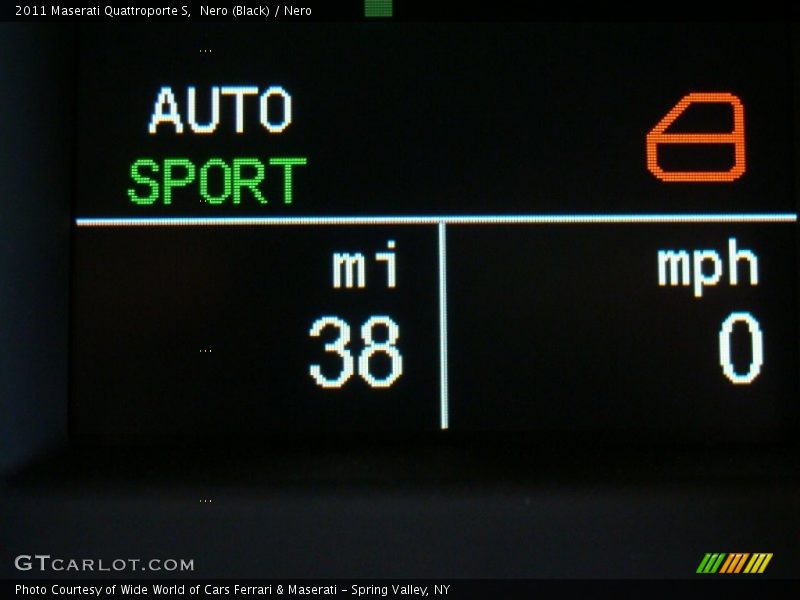 Nero (Black) / Nero 2011 Maserati Quattroporte S