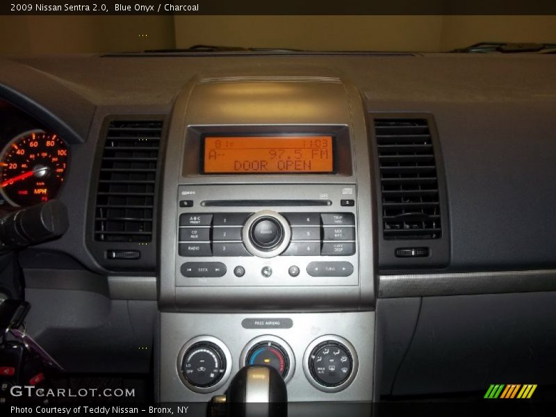 Blue Onyx / Charcoal 2009 Nissan Sentra 2.0