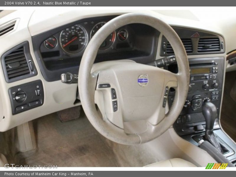 Nautic Blue Metallic / Taupe 2004 Volvo V70 2.4