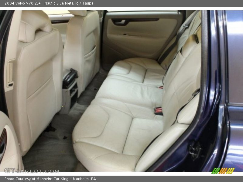 Nautic Blue Metallic / Taupe 2004 Volvo V70 2.4