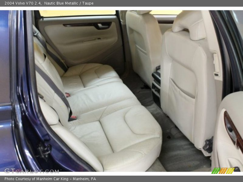 Nautic Blue Metallic / Taupe 2004 Volvo V70 2.4