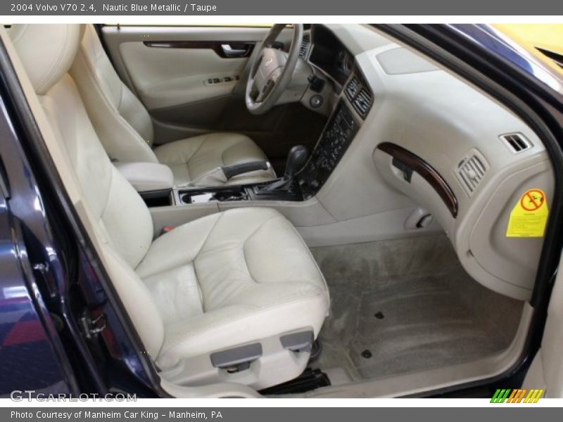 Nautic Blue Metallic / Taupe 2004 Volvo V70 2.4