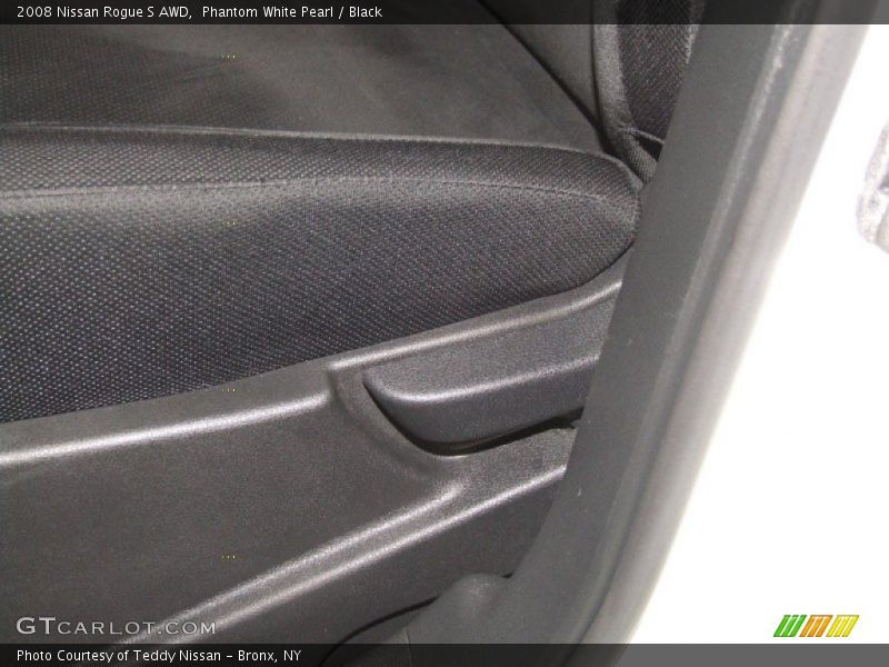 Phantom White Pearl / Black 2008 Nissan Rogue S AWD