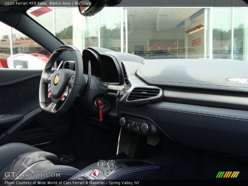 Dashboard of 2010 458 Italia